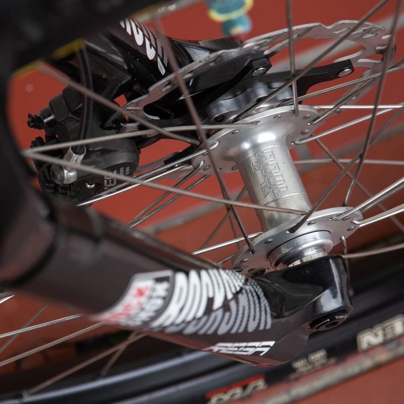 *PAUL* thru-axle disk Fhub (silver)
