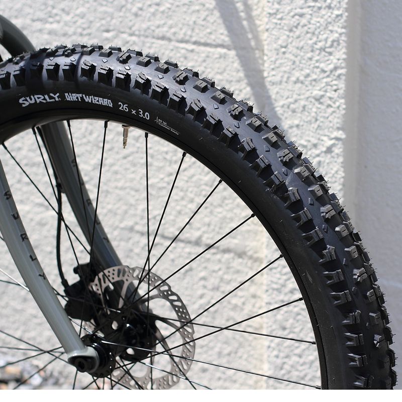 *SURLY* dirt wizard tire (black)