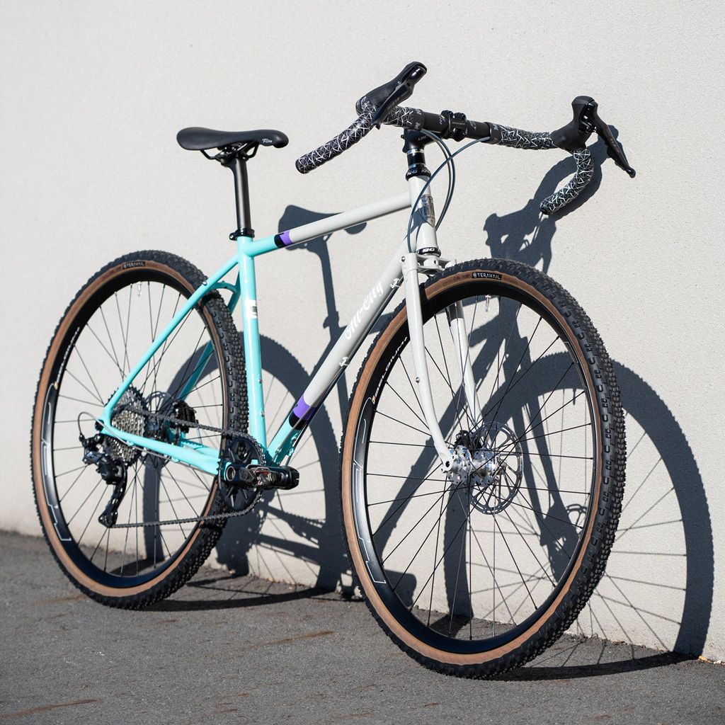 TERAVAIL* rutland tire (black) - BLUE LUG GLOBAL ONLINE STORE
