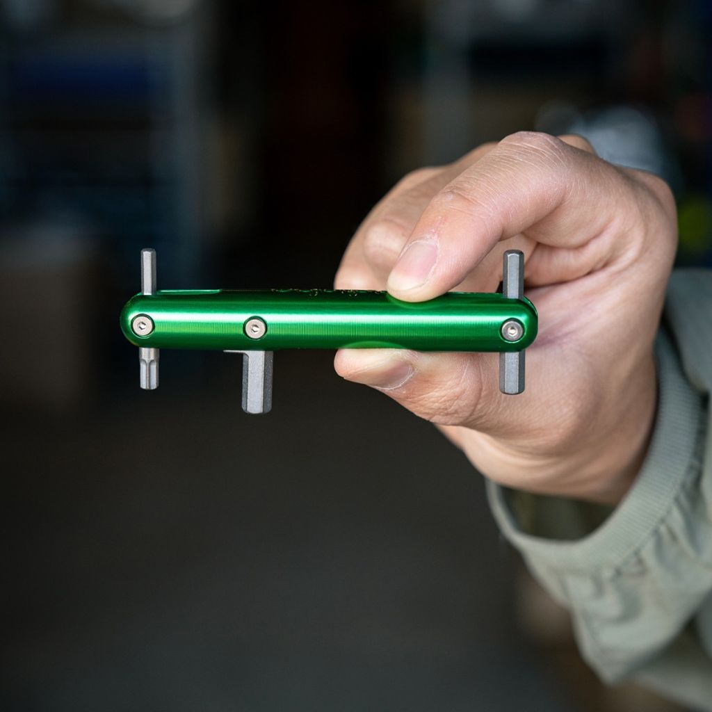 Equipt Sardine review: a portable tool that blasts work