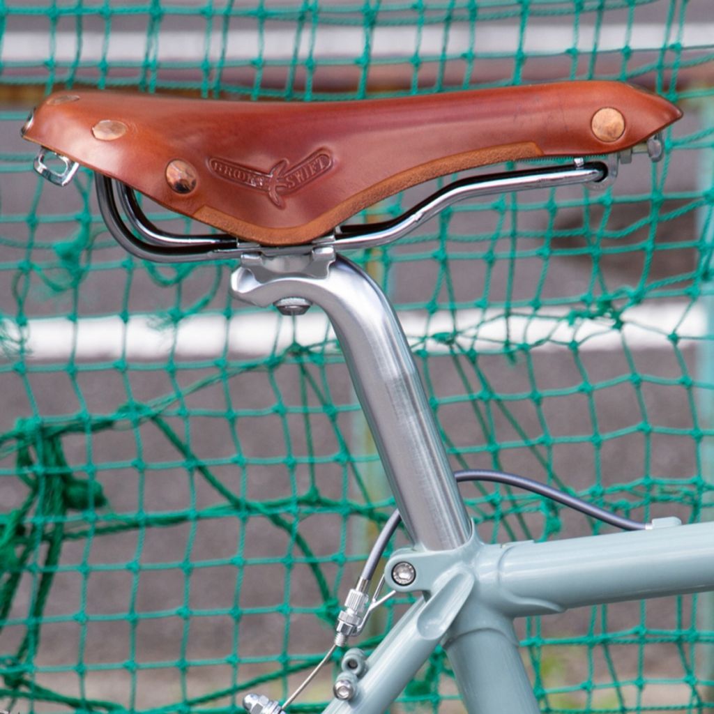 BROOKS swift chrome black