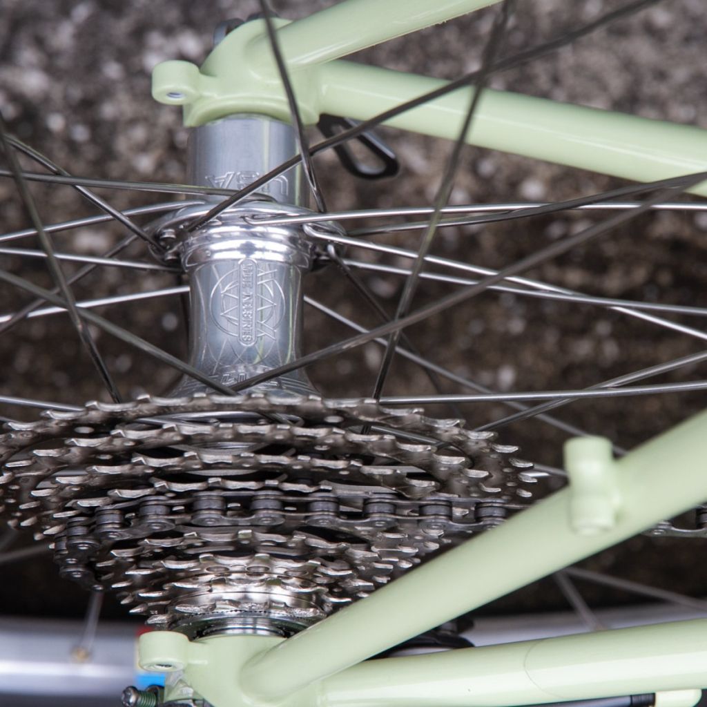 WHITE INDUSTRIES* T11 road hub rear (polish) - BLUE LUG