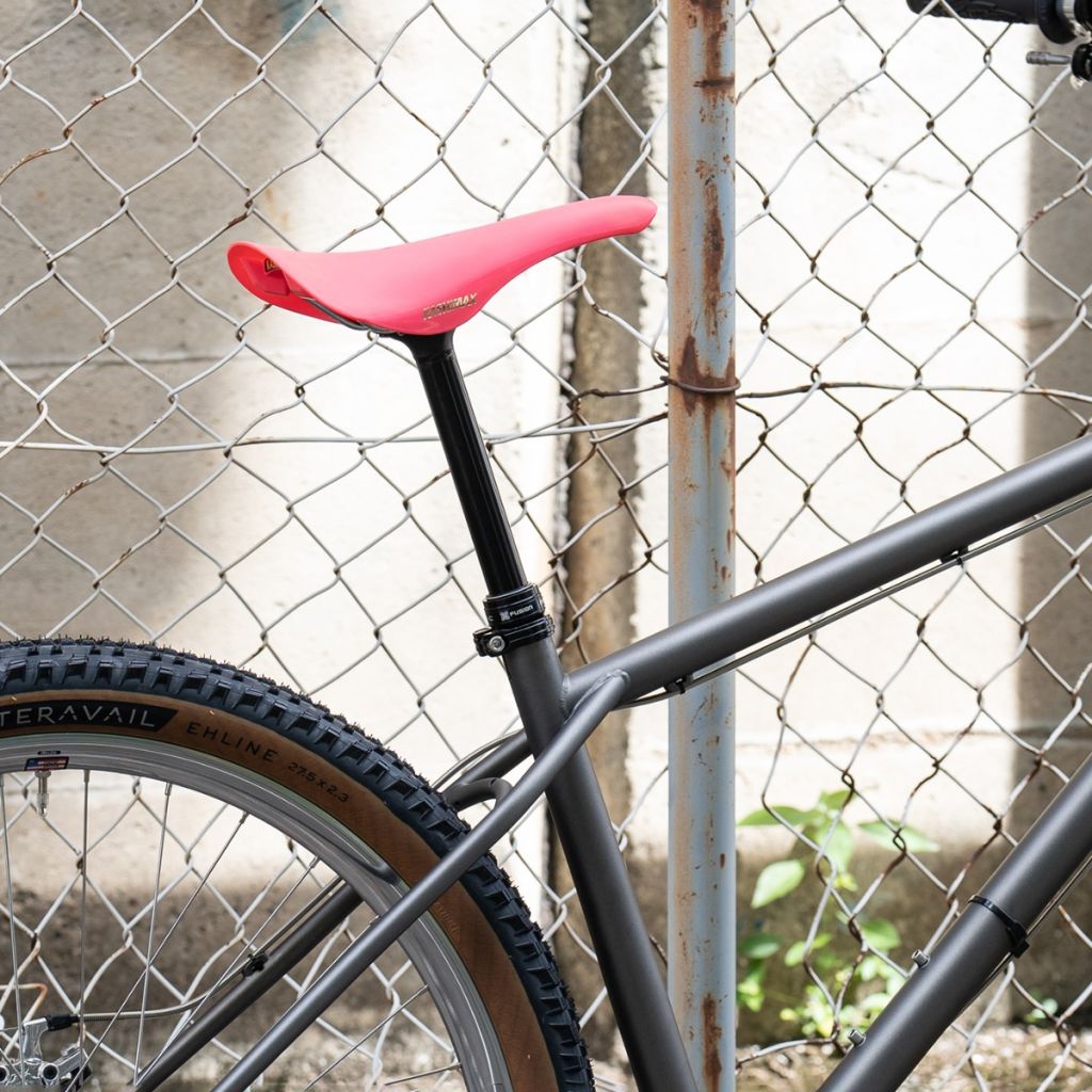 KASHIMAX* aero bmx saddle (black) - BLUE LUG GLOBAL ONLINE STORE