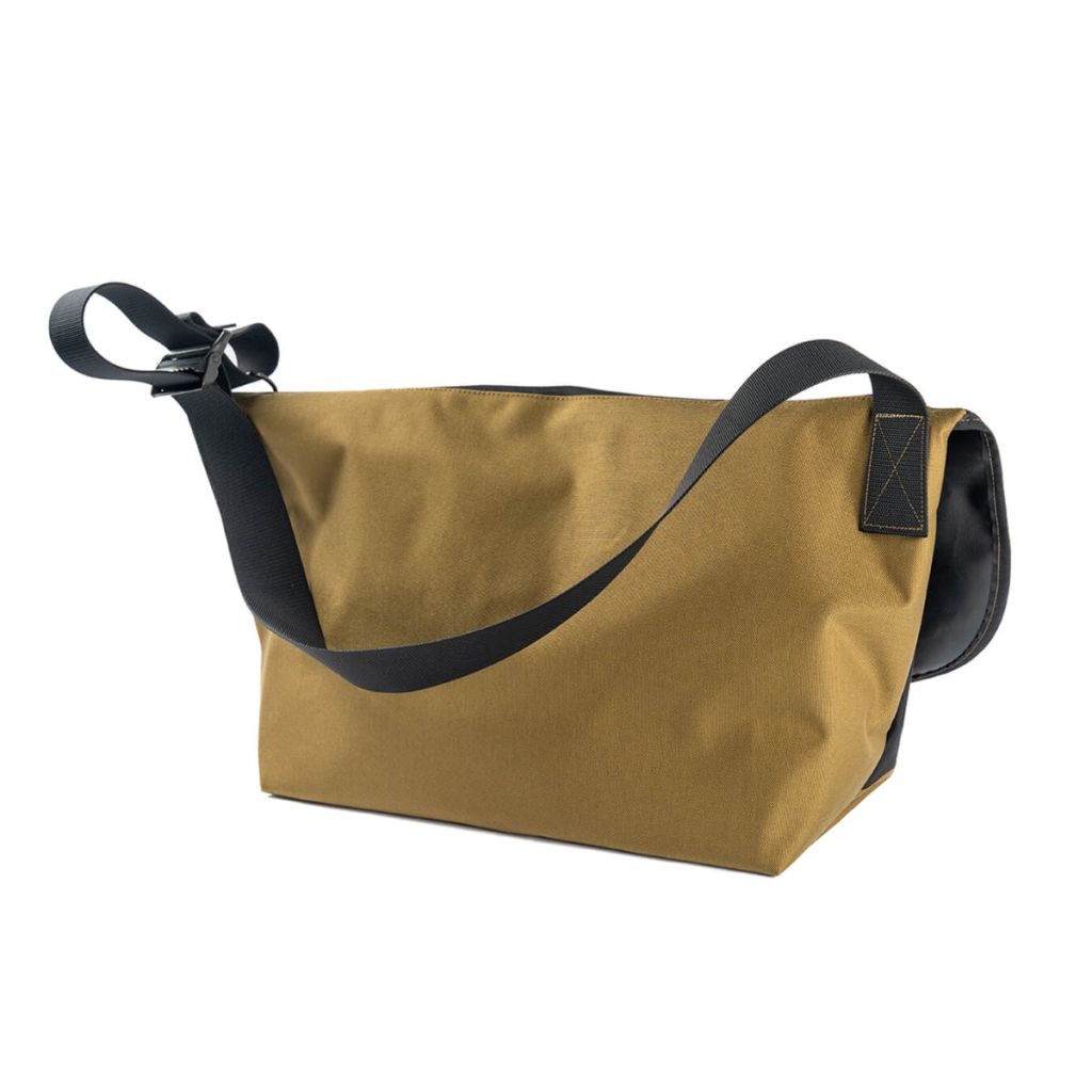 BLUE LUG* the messenger bag (custom/coyote/black) - BLUE LUG