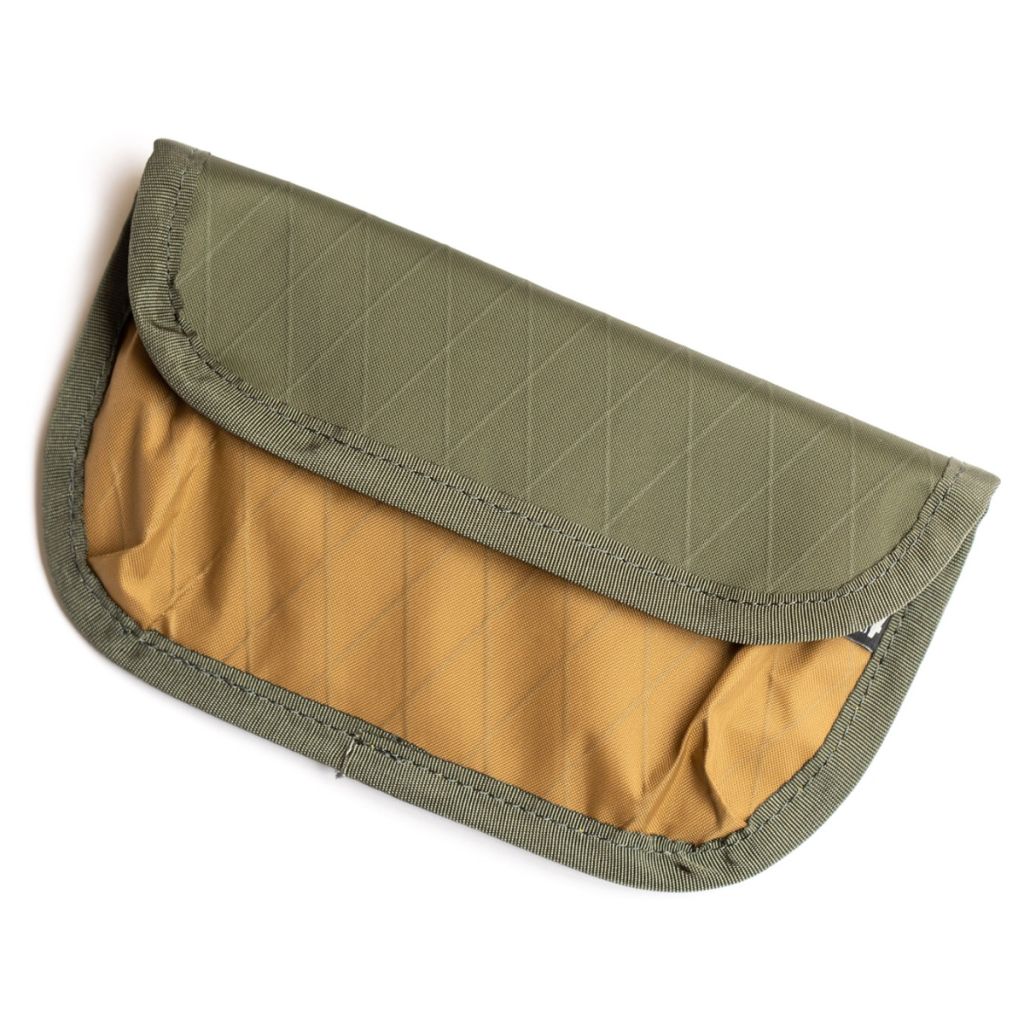 BLUE LUG* phone pouch (x-pac olive/x-pac coyote) - BLUE LUG GLOBAL