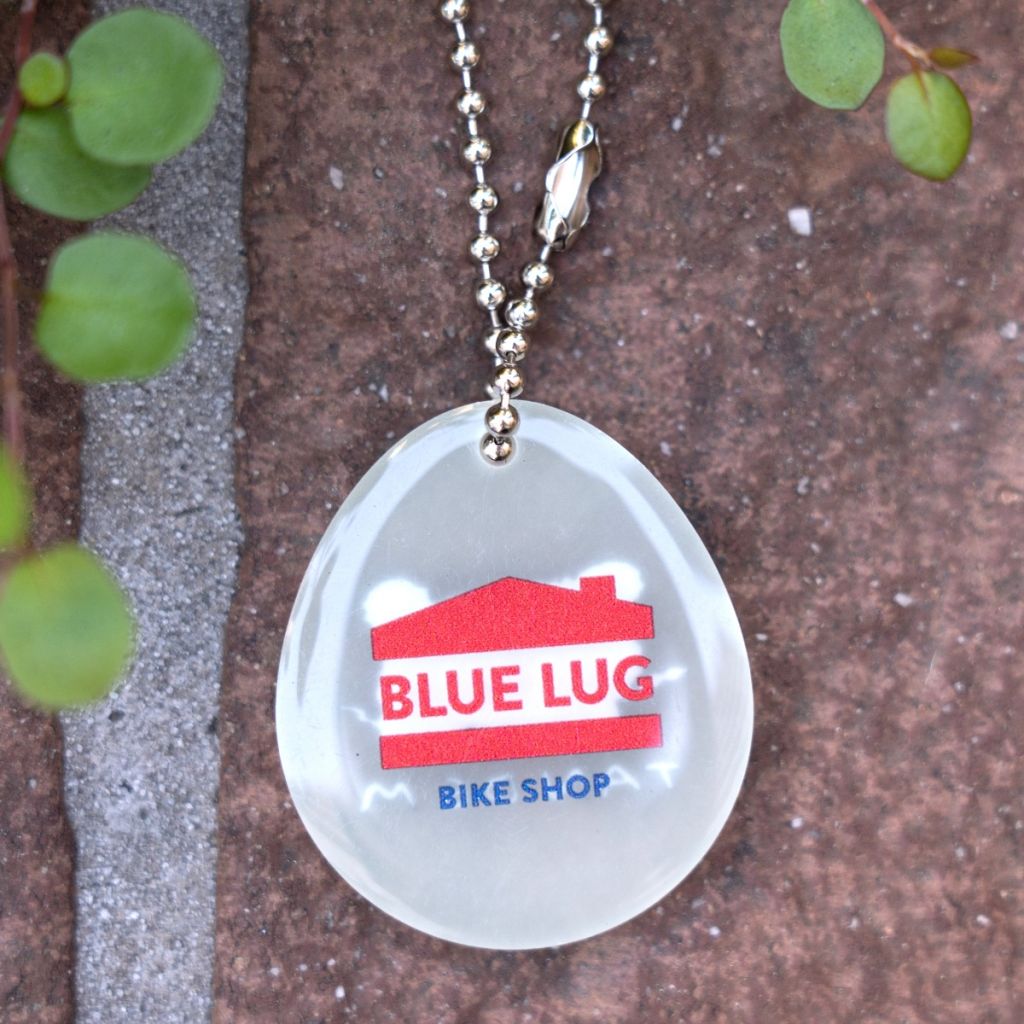 *BLUE LUG* tandem glow key ring (Momo-chan)