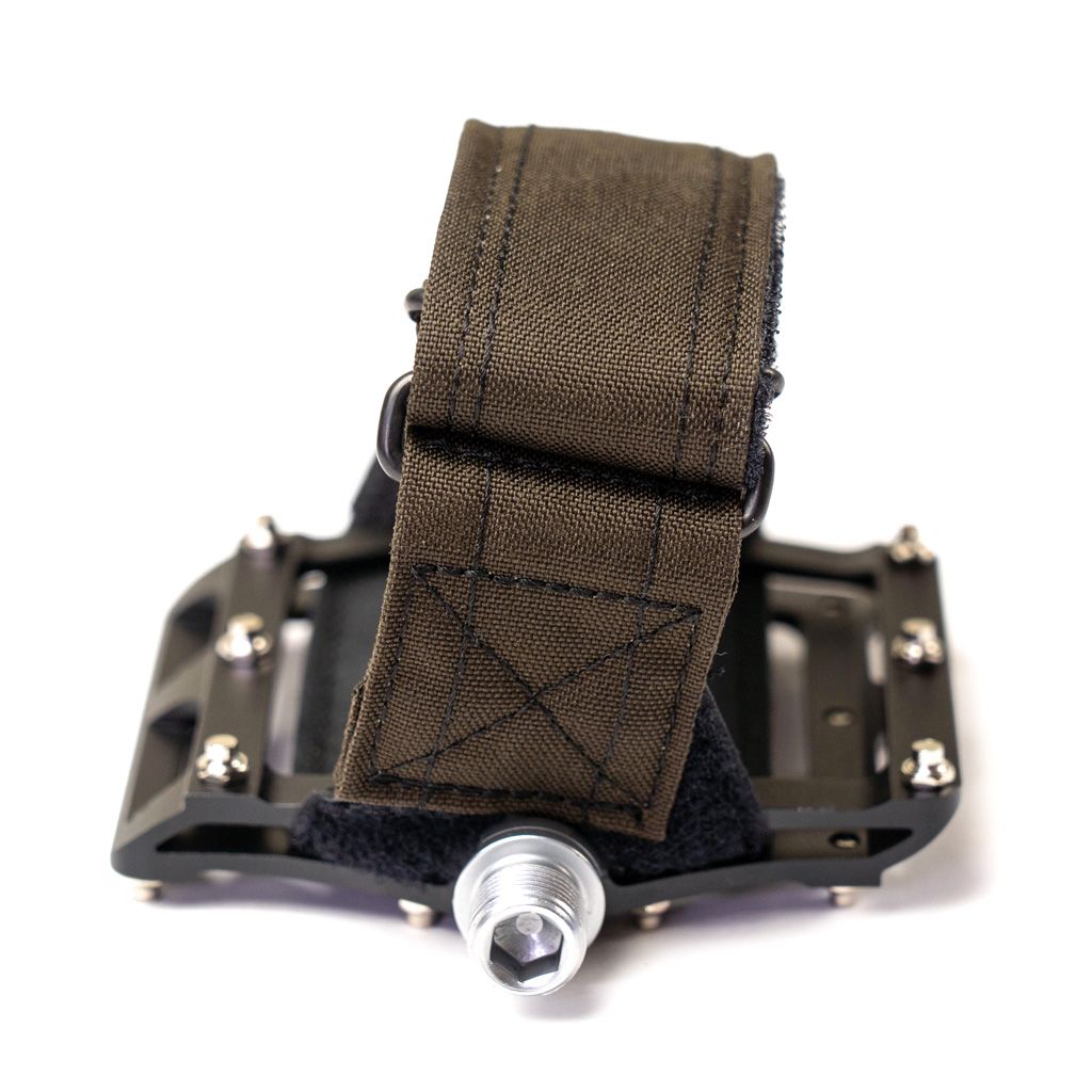 Brown double toe clip straps (pedals and clips not included)