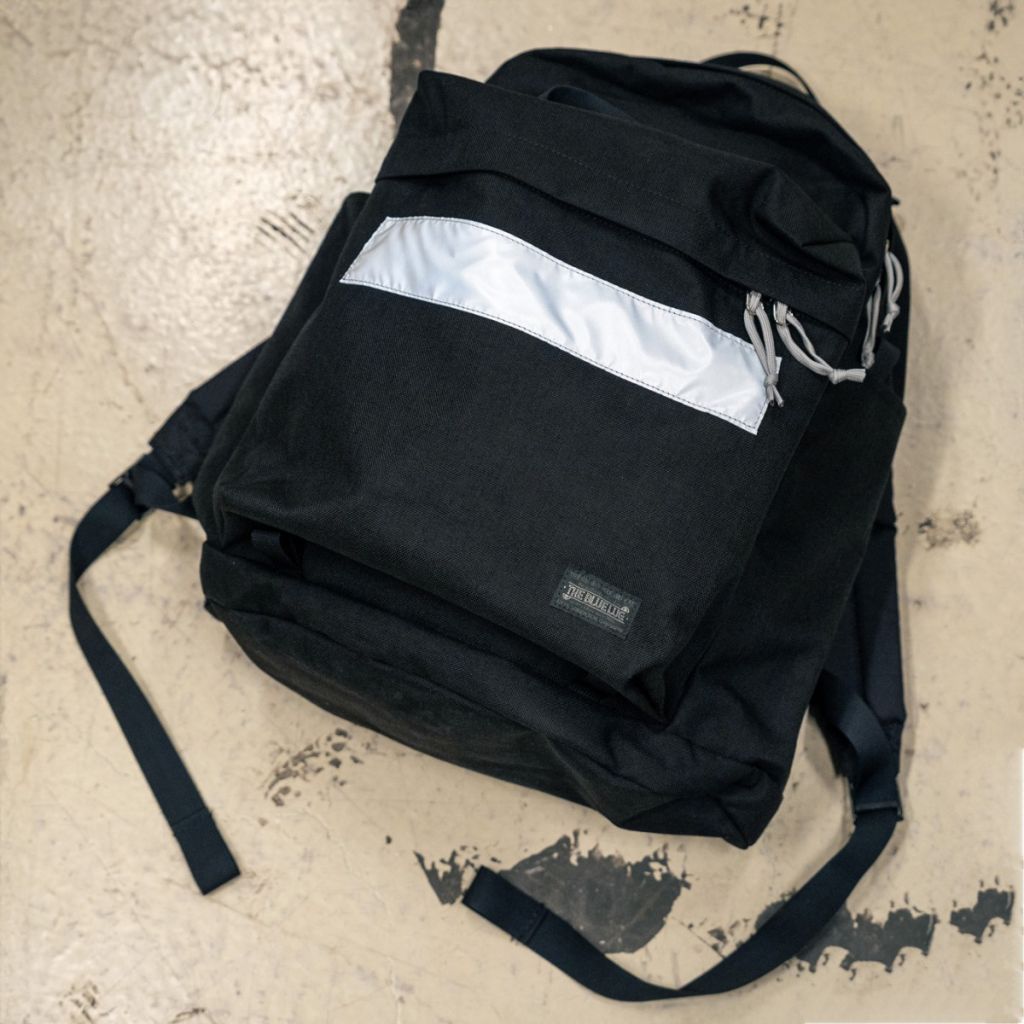 BLUE LUG* THE DAY PACK (black/silver reflector) - BLUE LUG GLOBAL ONLINE  STORE