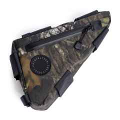 *FAIRWEATHER* corner bag (tree camo)