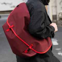 *BLUE LUG* the messenger bag (custom/wine)