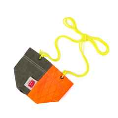 *BLUE LUG* hanging planter cover (S/wax olive/x-pac orange)