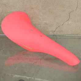 KASHIMAX* aero bmx saddle (pink) - BLUE LUG GLOBAL ONLINE STORE