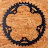 *SUGINO* 130J single chainring (black)