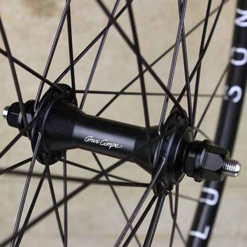H PLUS SON* archetype track wheel (black/A) - BLUE LUG