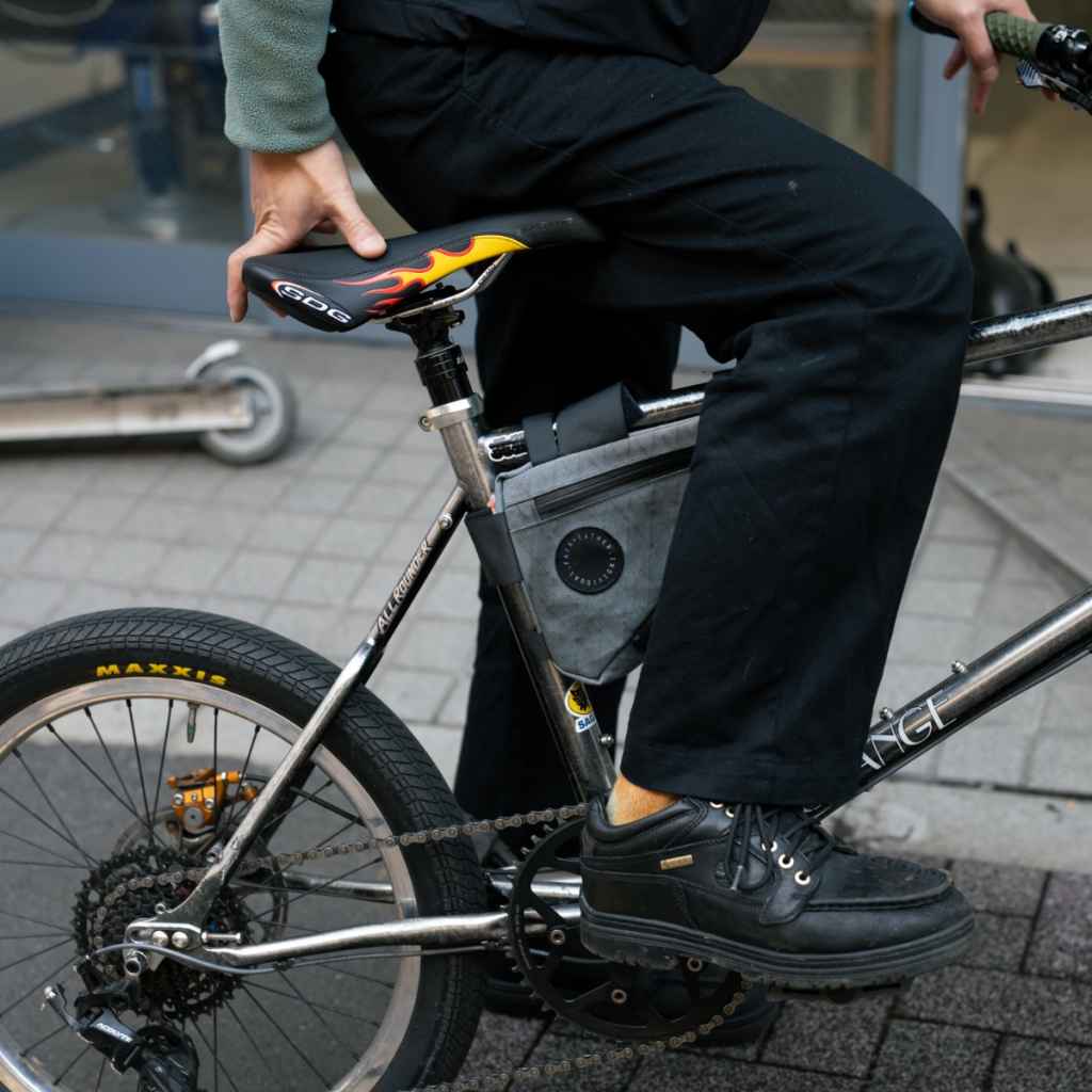 SDG* bel-air saddle BL special (fire) - BLUE LUG GLOBAL ONLINE STORE