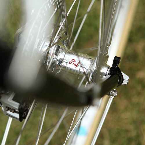 PHIL WOOD* iso disc hub front (black) - BLUE LUG GLOBAL ONLINE STORE