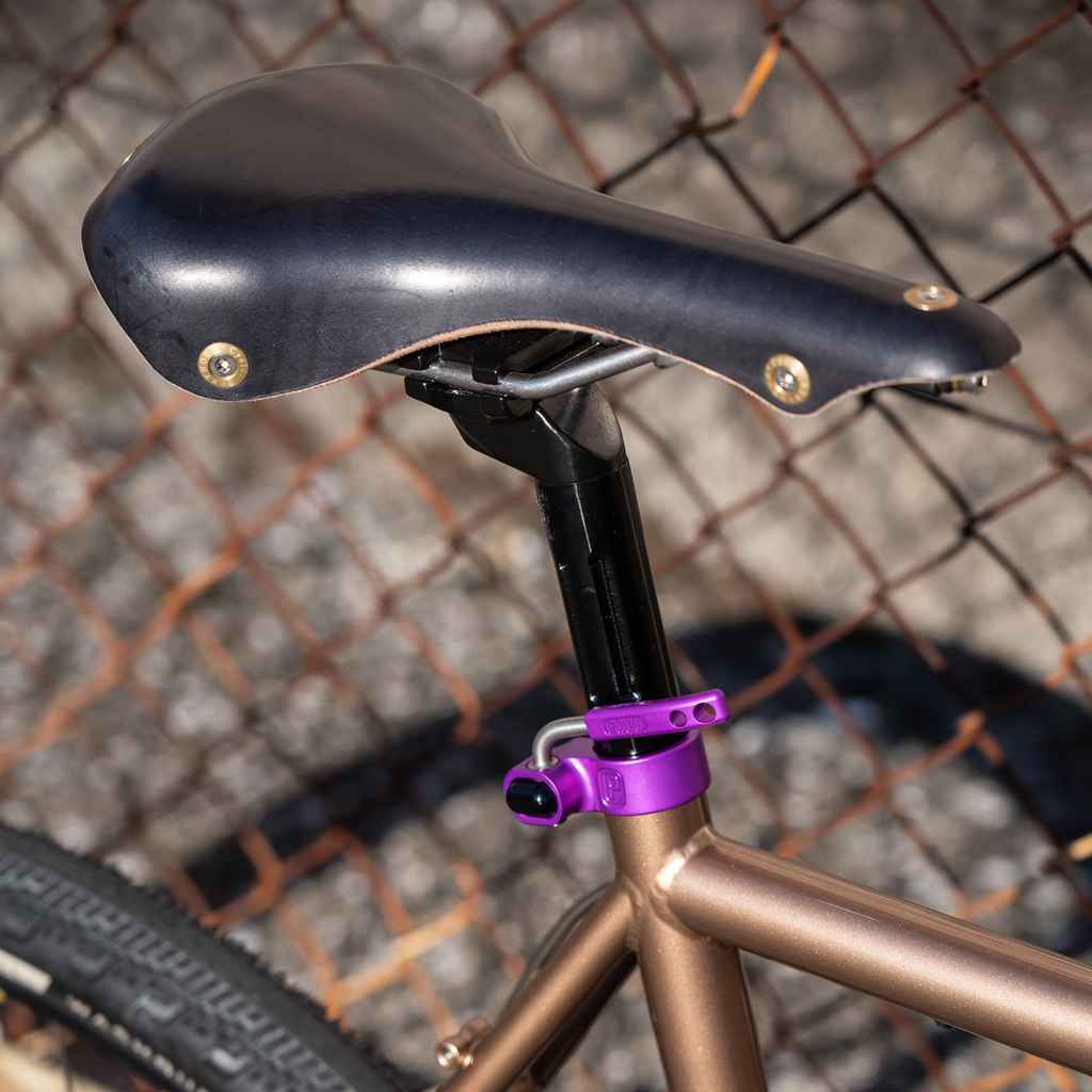 BERTHOUD* soulor leather saddle (natural) - BLUE LUG GLOBAL