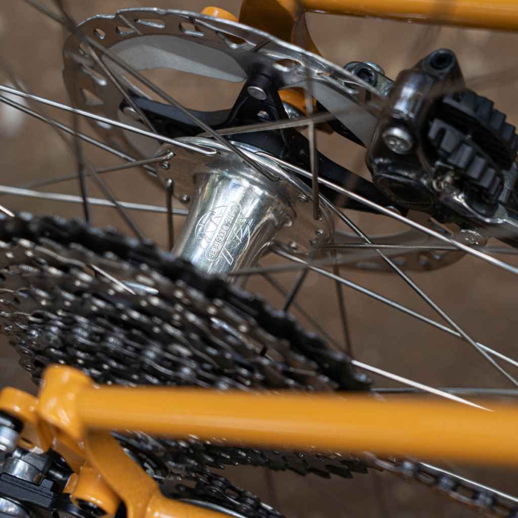 WHITE INDUSTRIES* CLD+ boost disc hub rear (silver) - BLUE LUG
