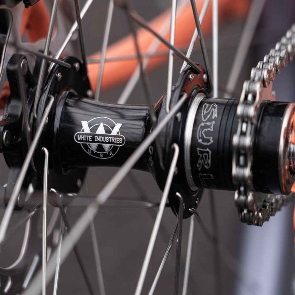 WHITE INDUSTRIES* CLD+ boost disc hub rear (black) - BLUE LUG