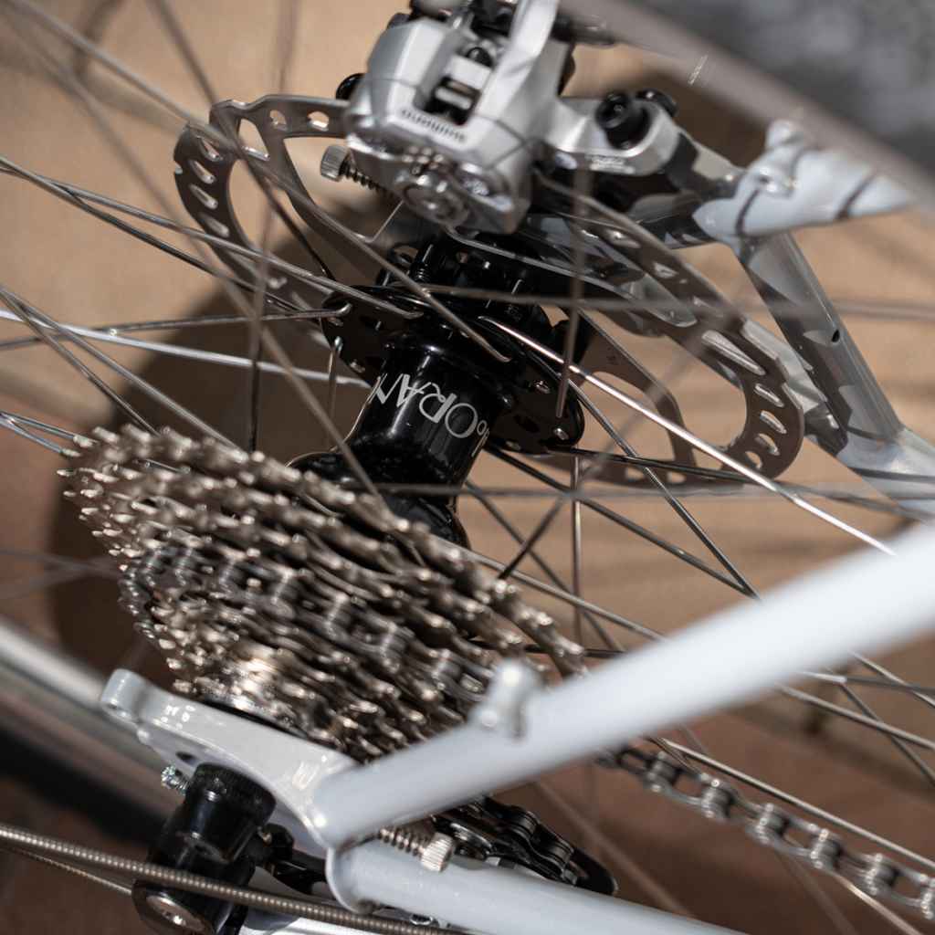 VELO ORANGE* disc hub rear (black) - BLUE LUG GLOBAL ONLINE