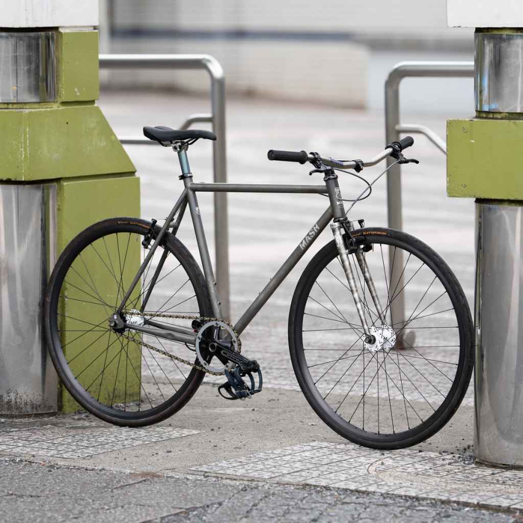 ONYX* Helix track hub rear (white frost) - BLUE LUG GLOBAL ONLINE
