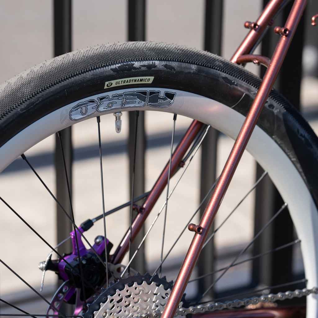 VELOCITY* aero thru-axle disc wheel 650b (silver) - BLUE LUG
