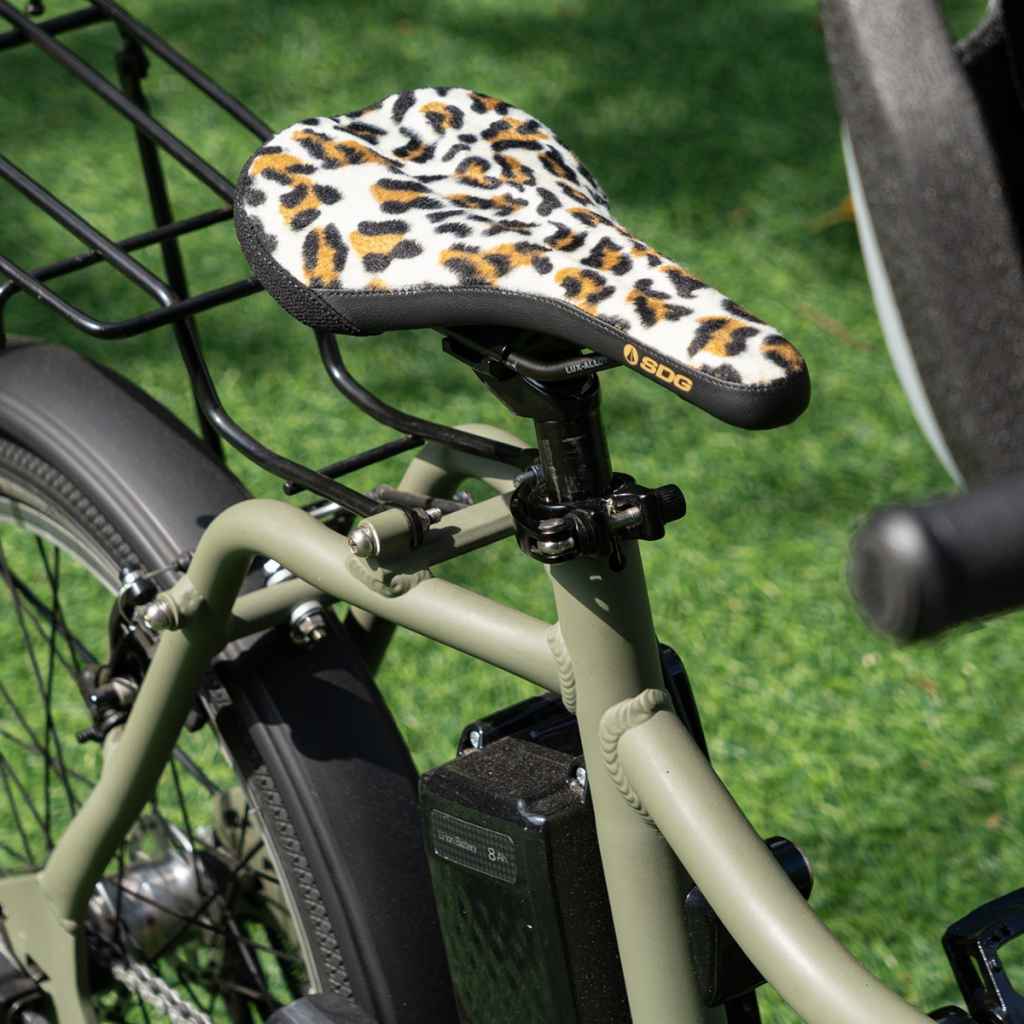 SDG* bel-air V3 animal throwback saddle (leopard) - BLUE LUG