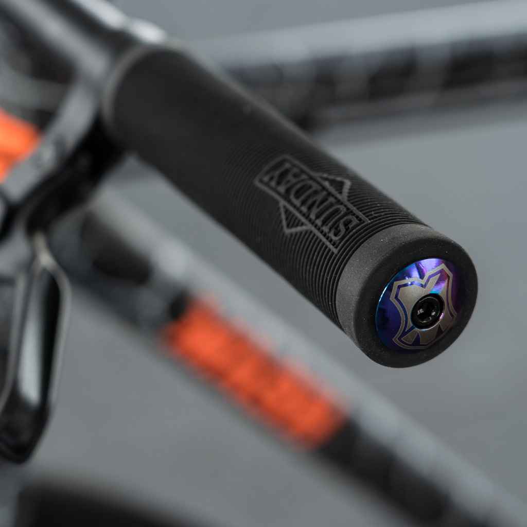 MASH* bar end cap (black) - BLUE LUG GLOBAL ONLINE STORE