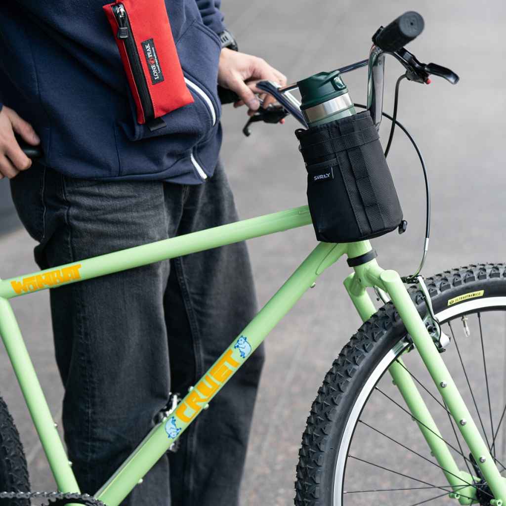 SURLY* dugout feedbag (black) BLUE LUG GLOBAL ONLINE STORE