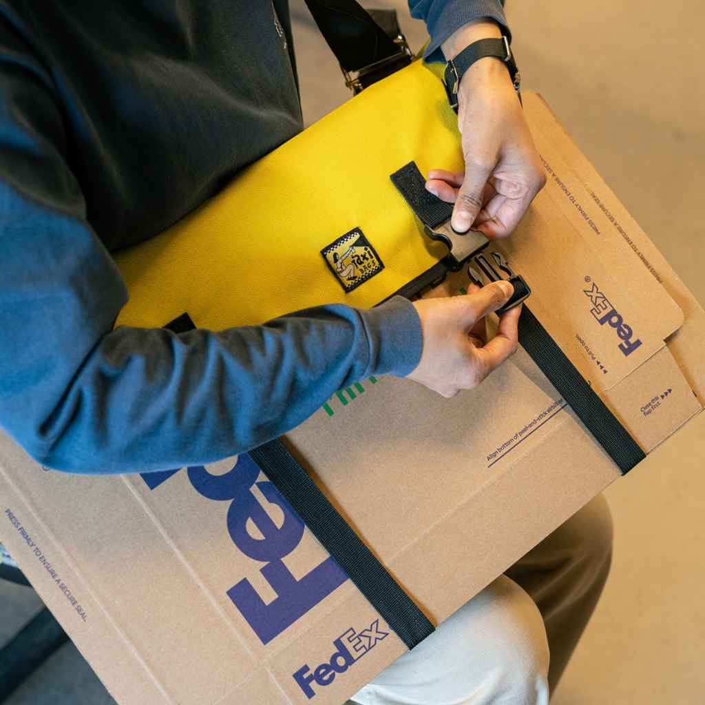 TAXI BAGS* messenger bag (M/yellow) - BLUE LUG GLOBAL ONLINE STORE
