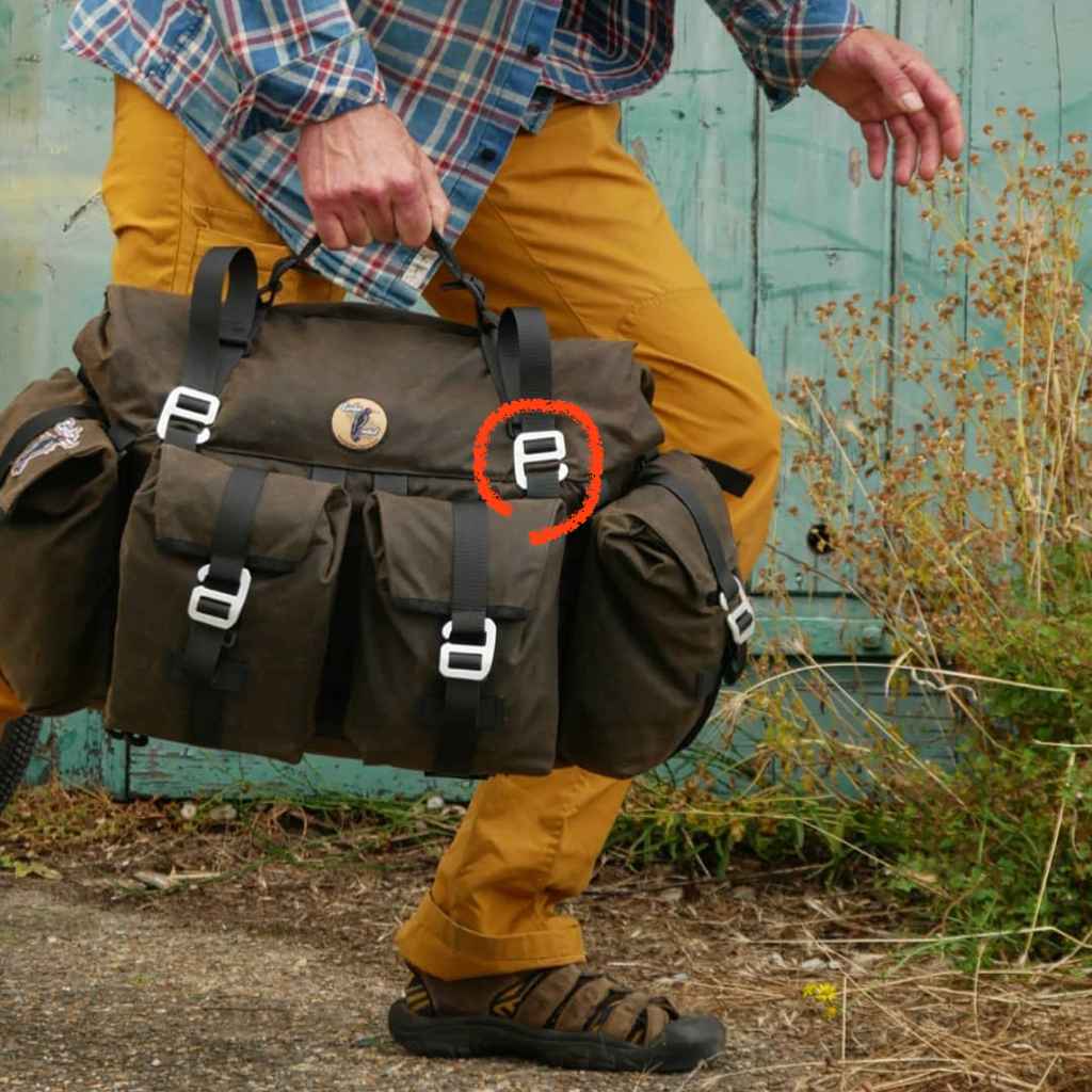 EERDER METAAL* xplorer front bag (vintage chestnut) - BLUE LUG