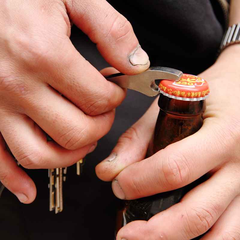 KEY　 SHIGENAGA 　ヘアタイ PARAGON MACHINE WORKS* titanium keychain bottle opener (beer is