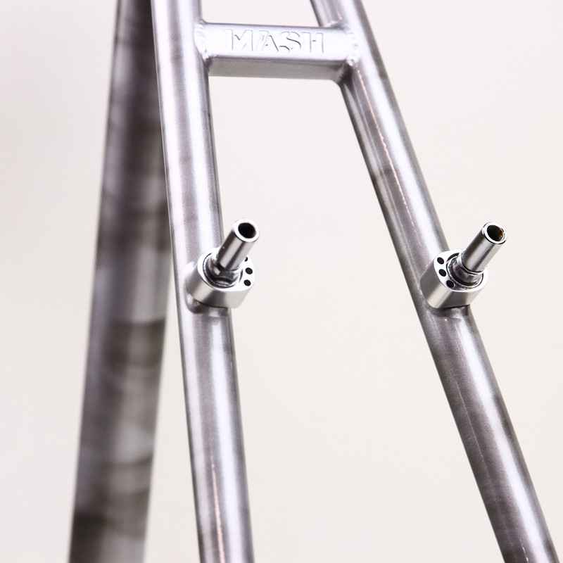 MASH* brake studs (2pcs) - BLUE LUG GLOBAL ONLINE STORE
