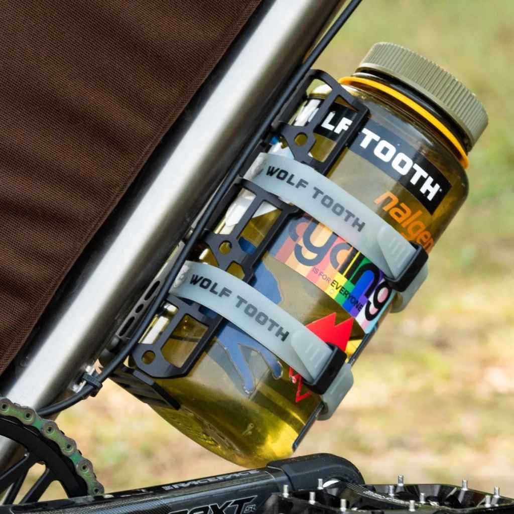 Cargo Cage Tailfin Cycling Wolf Tooth Front Fork Cages Carbon Fork