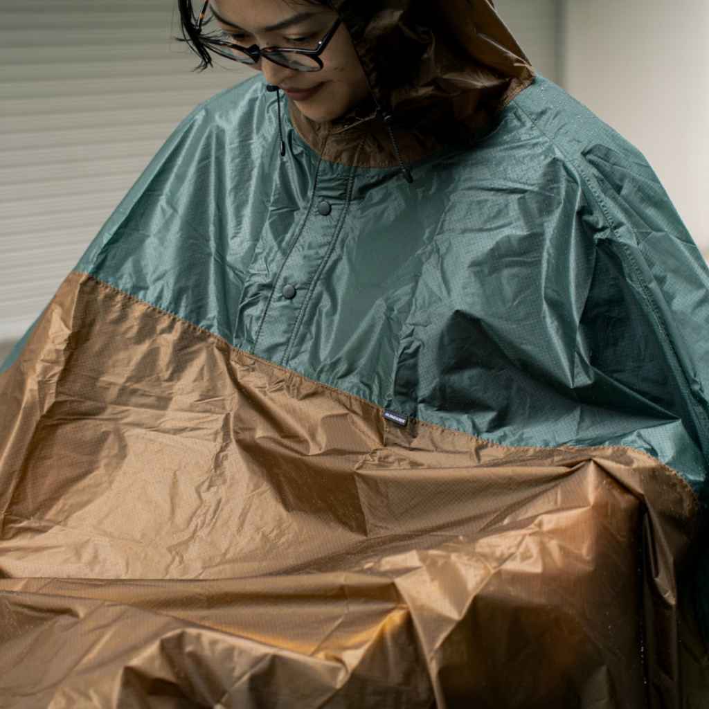 FAIRWEATHER* packable rain poncho (cordura rip/green/coyote blue