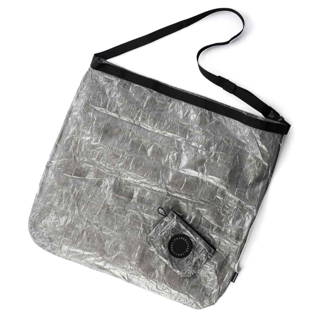 FAIRWEATHER* packable sacoche (dyneema black) - BLUE LUG