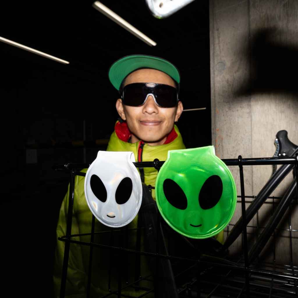 BLUE LUG* alien reflector clip (green) - BLUE LUG GLOBAL ONLINE STORE