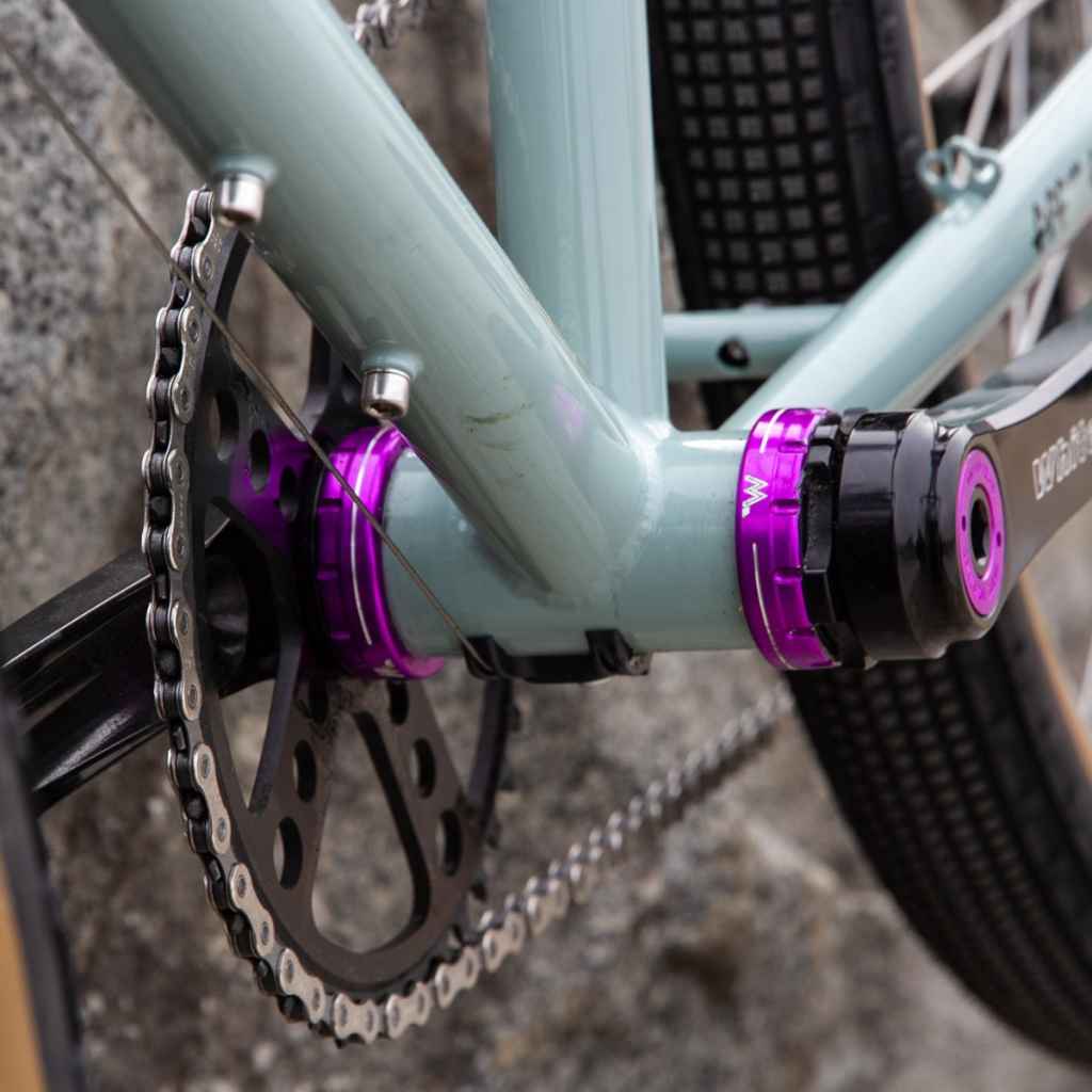 ホワイトインダストリーズボトムブラケット アルミ 紫 WHITE INDUSTRIES* BSA bottom brackets (purple) - BLUE LUG