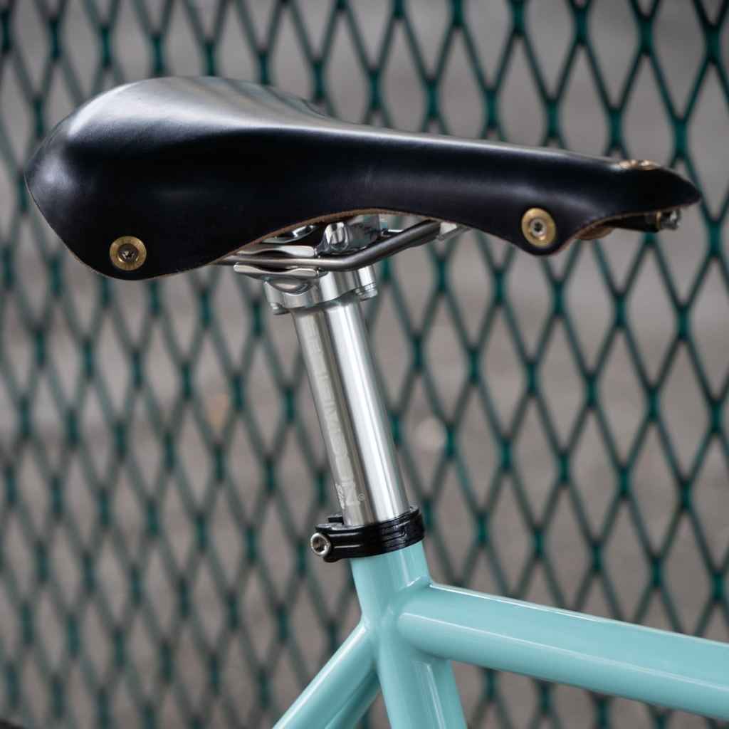 BERTHOUD* galibier leather saddle (black) - BLUE LUG GLOBAL