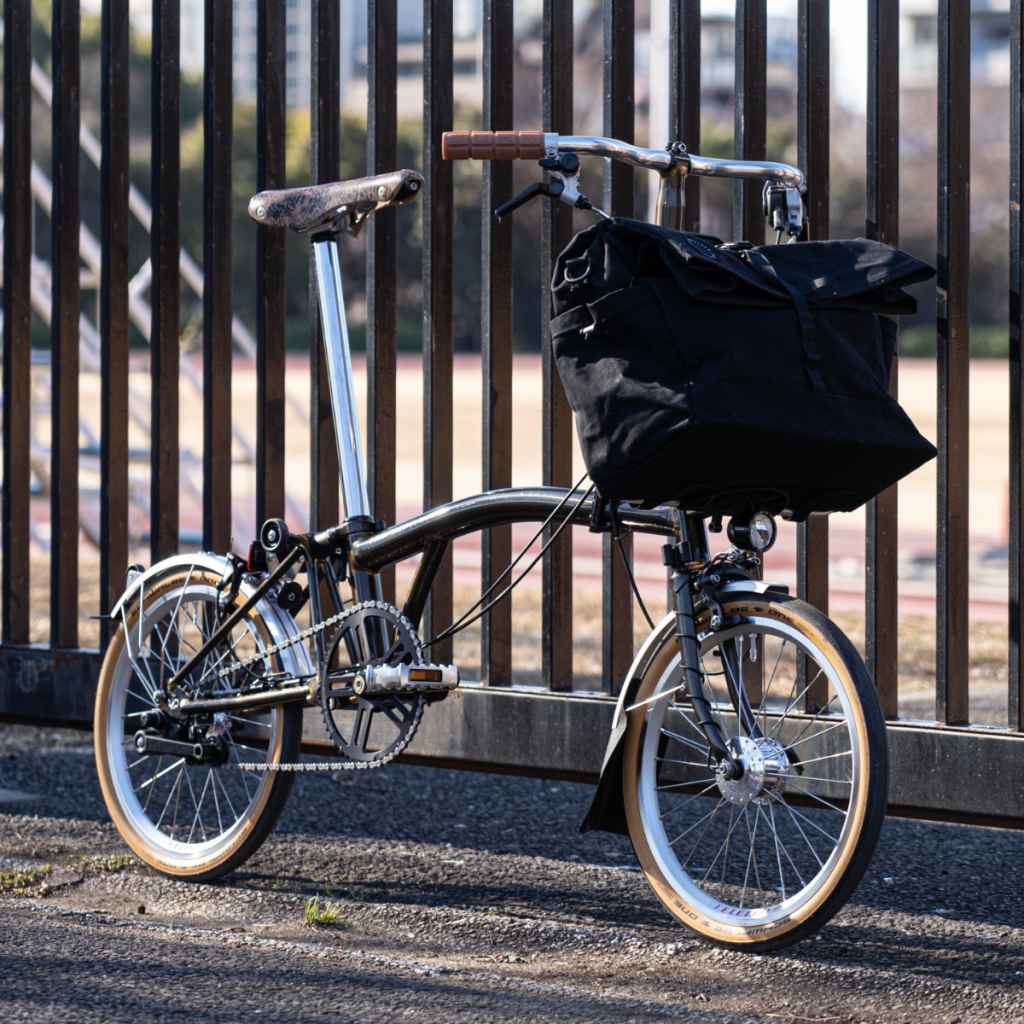 BERTHOUD* aravis open leather saddle (cork) - BLUE LUG GLOBAL