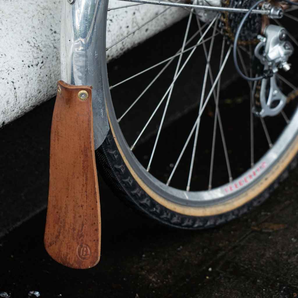 BERTHOUD* leather mud flap set (cork) - BLUE LUG GLOBAL ONLINE STORE