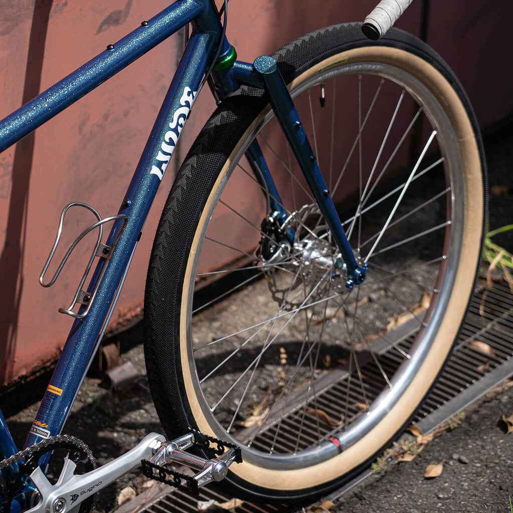 ULTRADYNAMICO* cava JFF tire (black/tan) - BLUE LUG GLOBAL