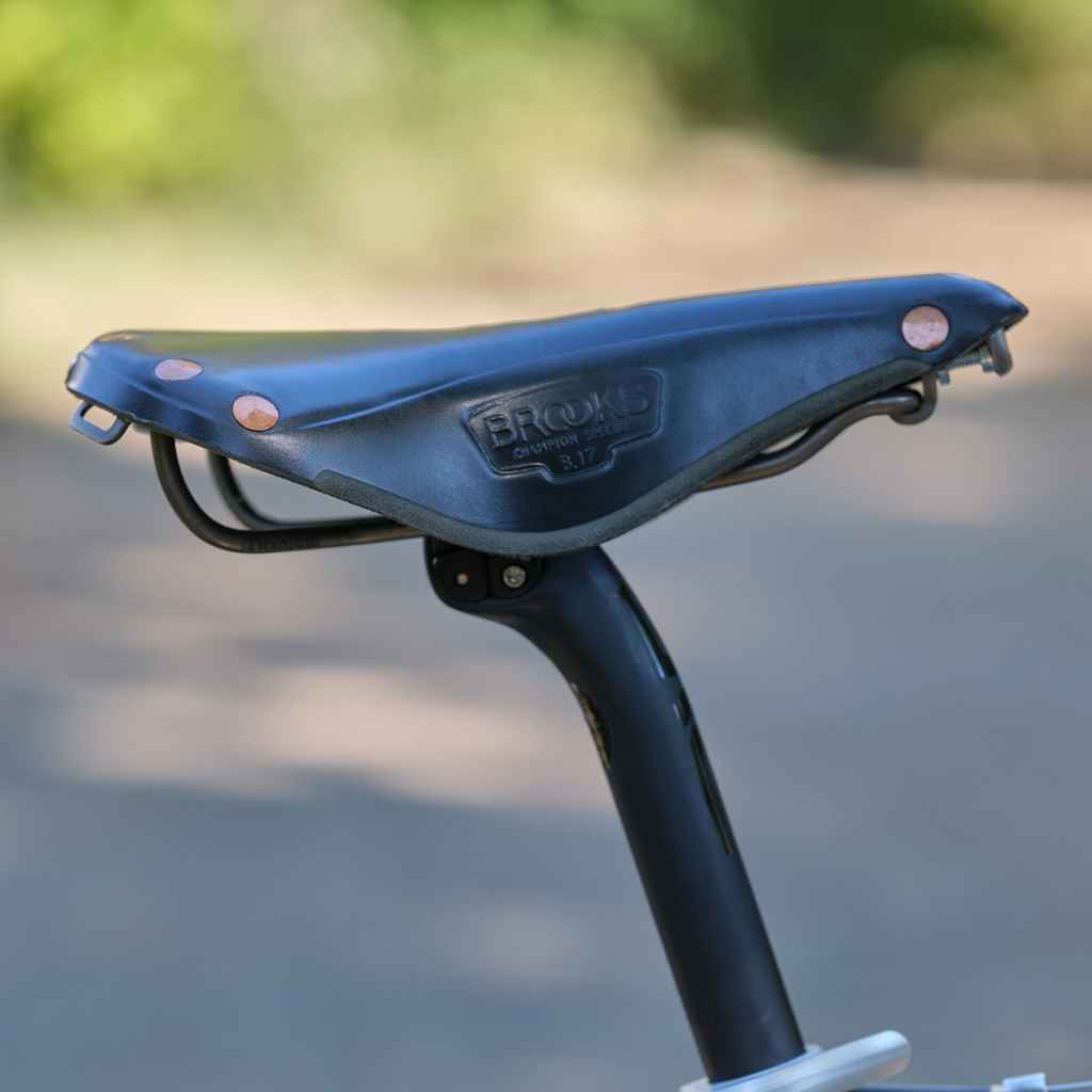 BROOKS* b17 special titanium (black) - BLUE LUG GLOBAL ONLINE STORE