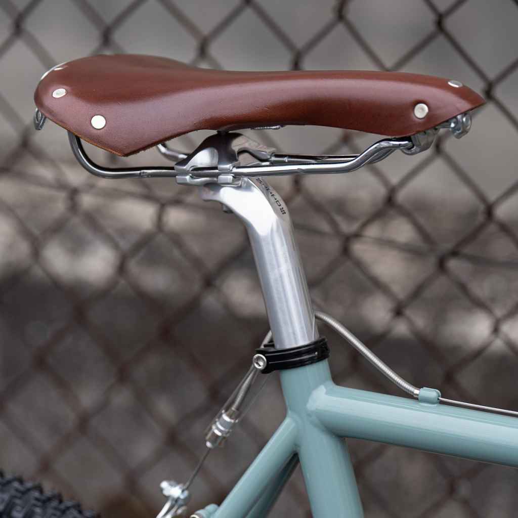 BROOKS* swallow chrome (brown) - BLUE LUG GLOBAL ONLINE STORE