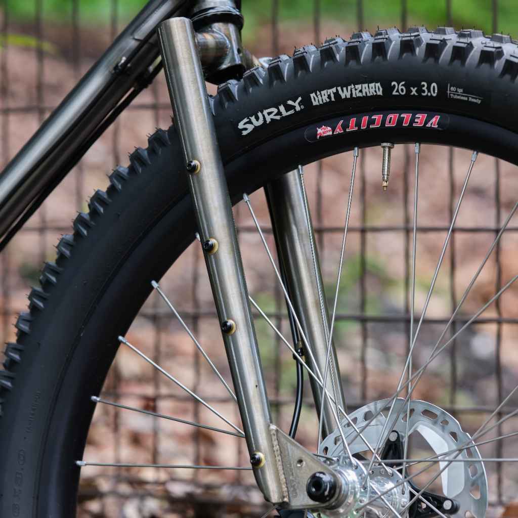 SURLY* dirt wizard tire (black) - BLUE LUG GLOBAL ONLINE STORE