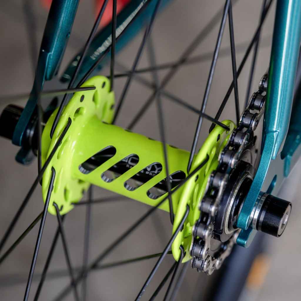 ONYX* Helix track hub rear (black aura) - BLUE LUG GLOBAL ONLINE STORE