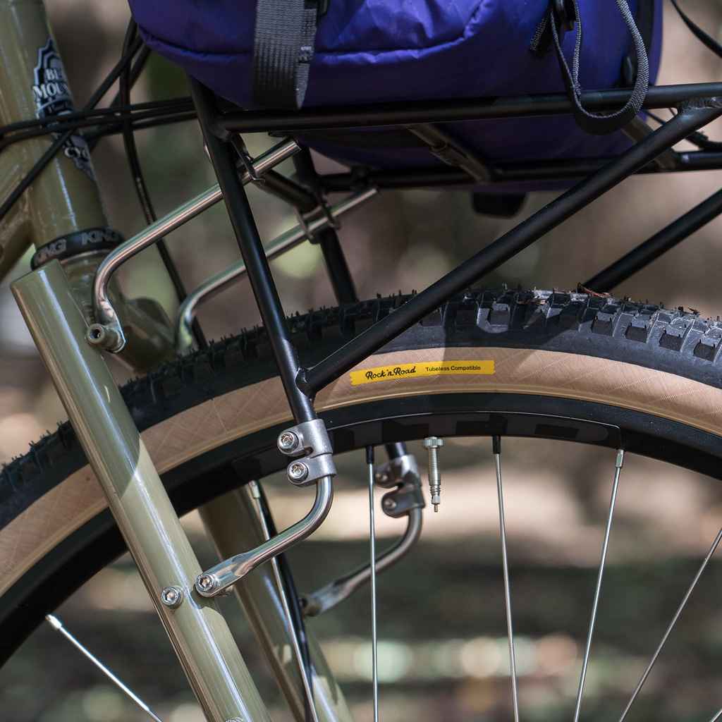 BRUCE GORDON* rock n' road 700×48c tire (black/skin) - BLUE