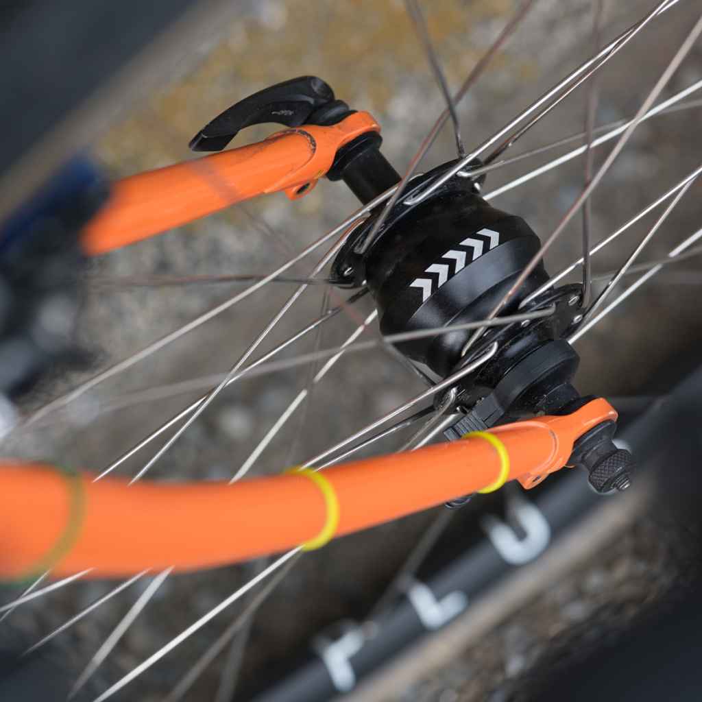 SHUTTER PRECISION* SV-9 dynamo hub (black) - BLUE LUG GLOBAL