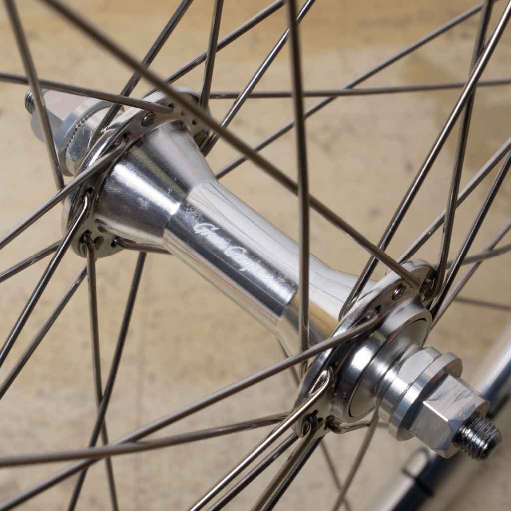 H PLUS SON* archetype track wheel (polish) - BLUE LUG GLOBAL