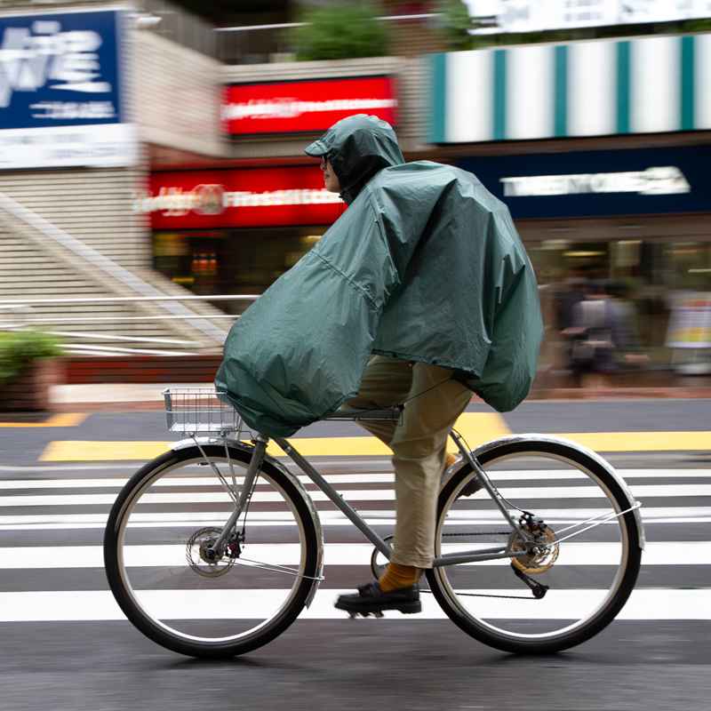 Amazon | [フェアウェザー] Packable Rain Poncho Algae Mサイズ